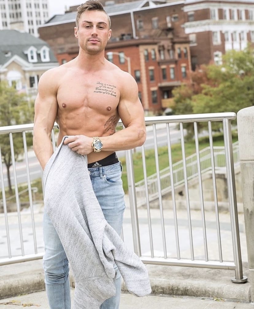 Demian is a male stripper in Las Vegas (1)