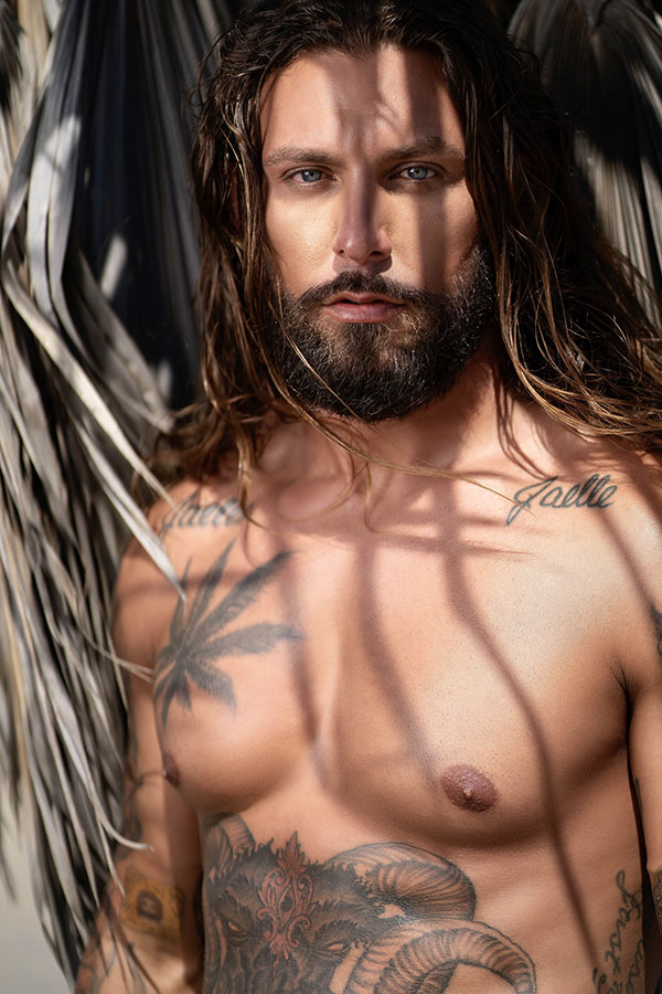 James is a male stripper in Las Vegas (4)