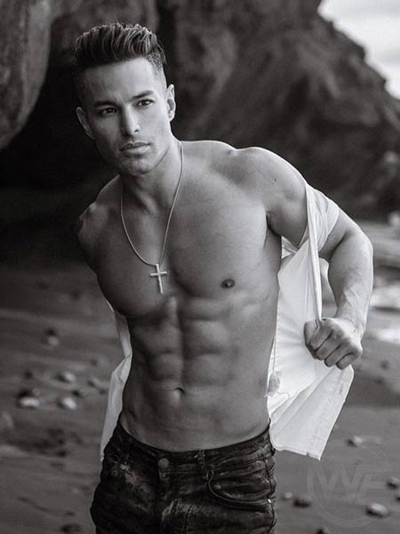 Keanu is a popular model based in Long Island
